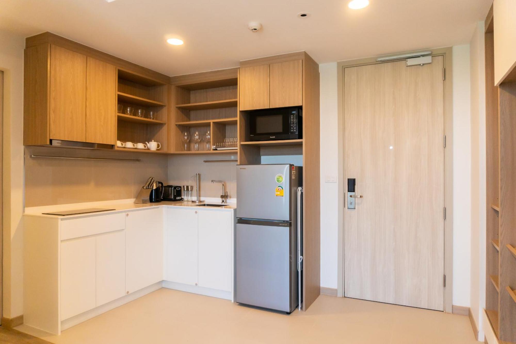 Skypark Apartments By Laguna Phuket Банг Тао Бийч Екстериор снимка