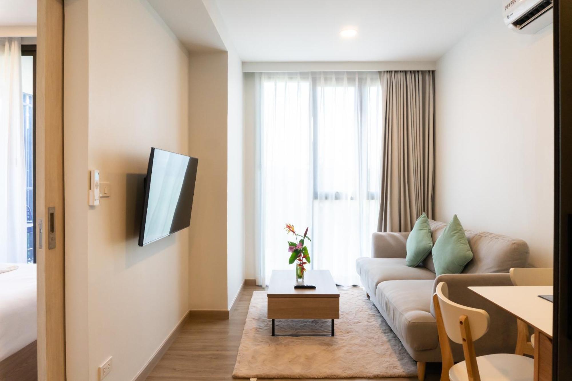Skypark Apartments By Laguna Phuket Банг Тао Бийч Екстериор снимка
