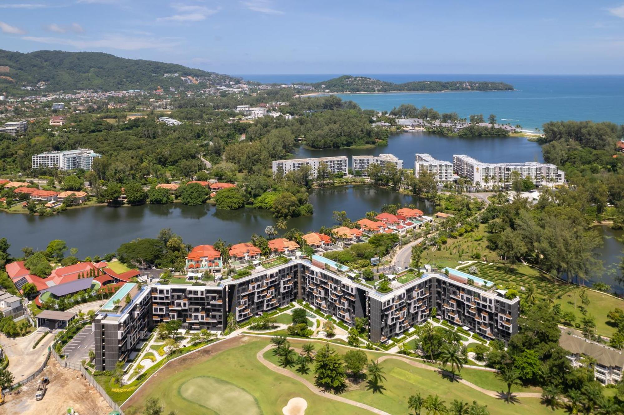 Skypark Apartments By Laguna Phuket Банг Тао Бийч Екстериор снимка