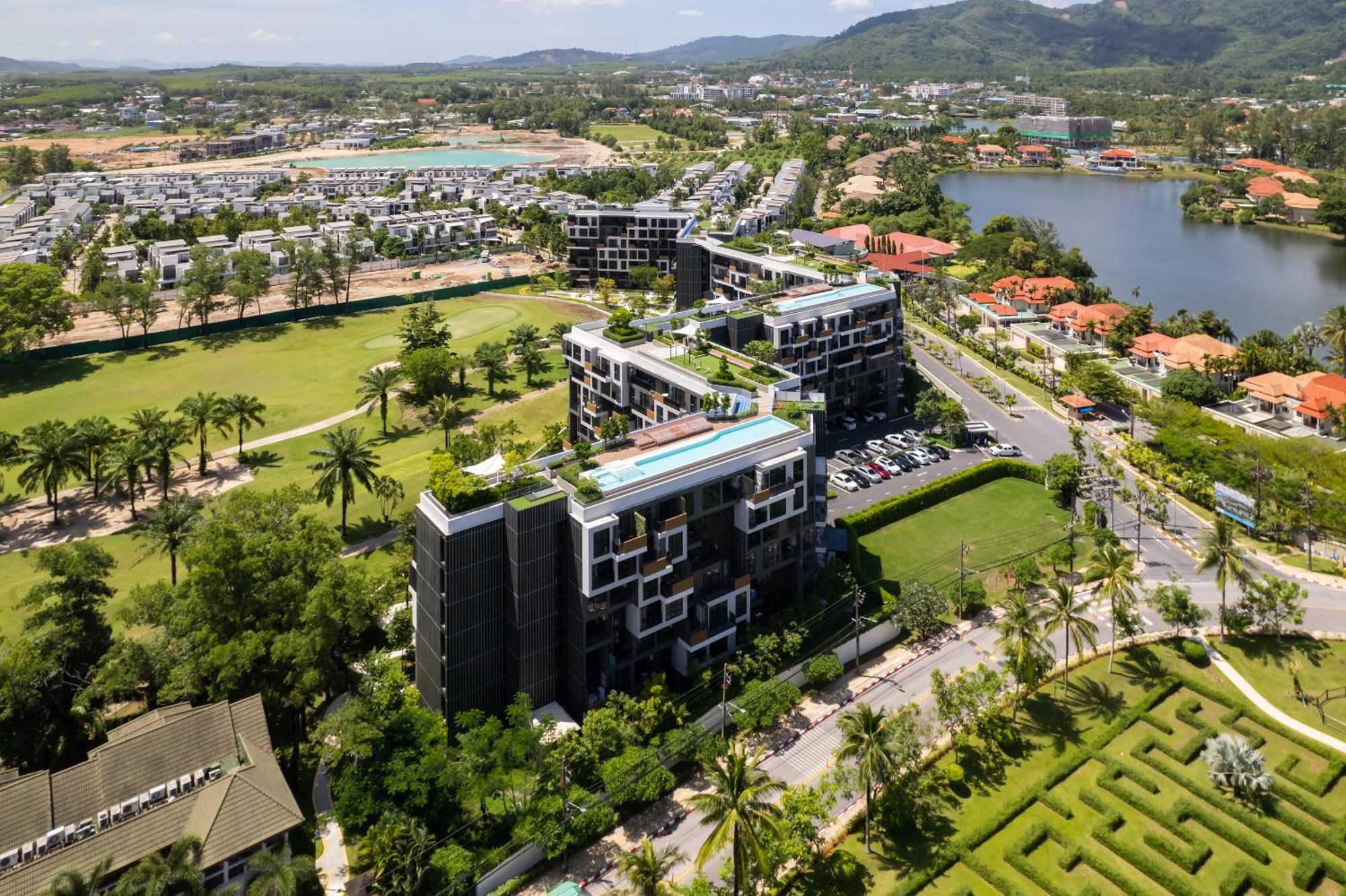 Skypark Apartments By Laguna Phuket Банг Тао Бийч Екстериор снимка